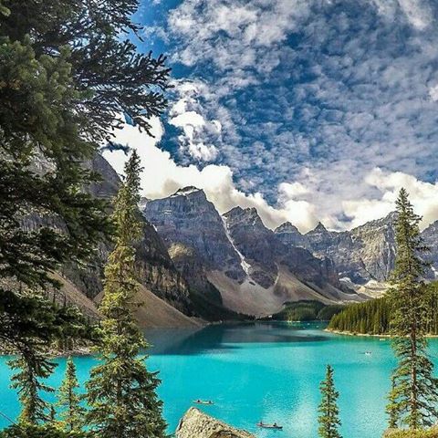 دریاچه مالیگنی(Maligne lake),ویزای تضمینی کانادا,مکان های دیدنی کانادا,سفر به کانادا,انگشتنگاری سفارت کانادا