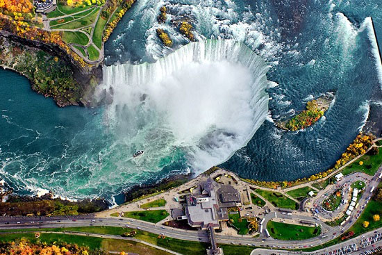 آبشار نیاگارا,آبشار نیاگارا کانادا,سفر به آبشار نیاگارا,نیاگارا در کانادا,سفر به کانادا,نیاگارا,دیدنی های نیاگارا